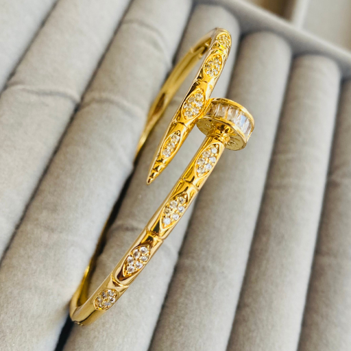 Nail AD studded Bracelet
