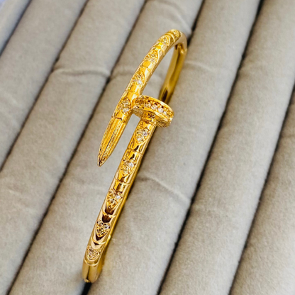 Nail AD studded Bracelet