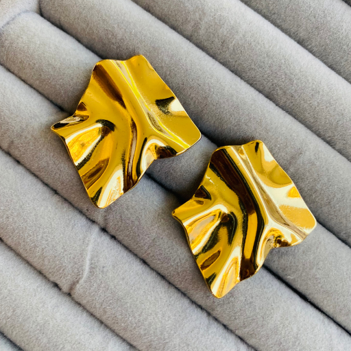 Solid Shape Blended Rectangle Earrings