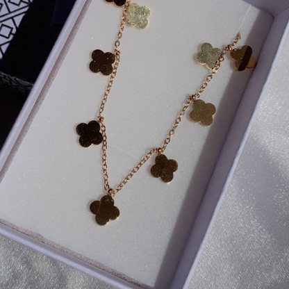 Minimal Clover Pendant Set