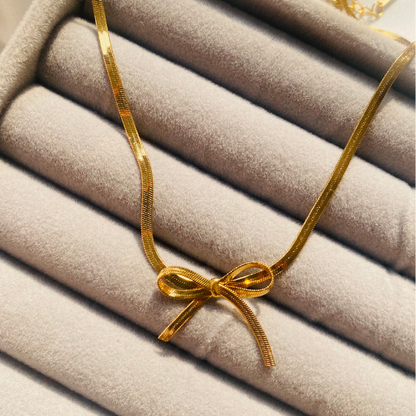 Sleek Bow Snake Chain