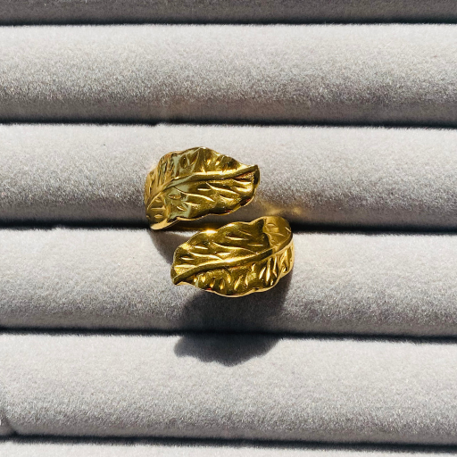 Leaf Statement Ring